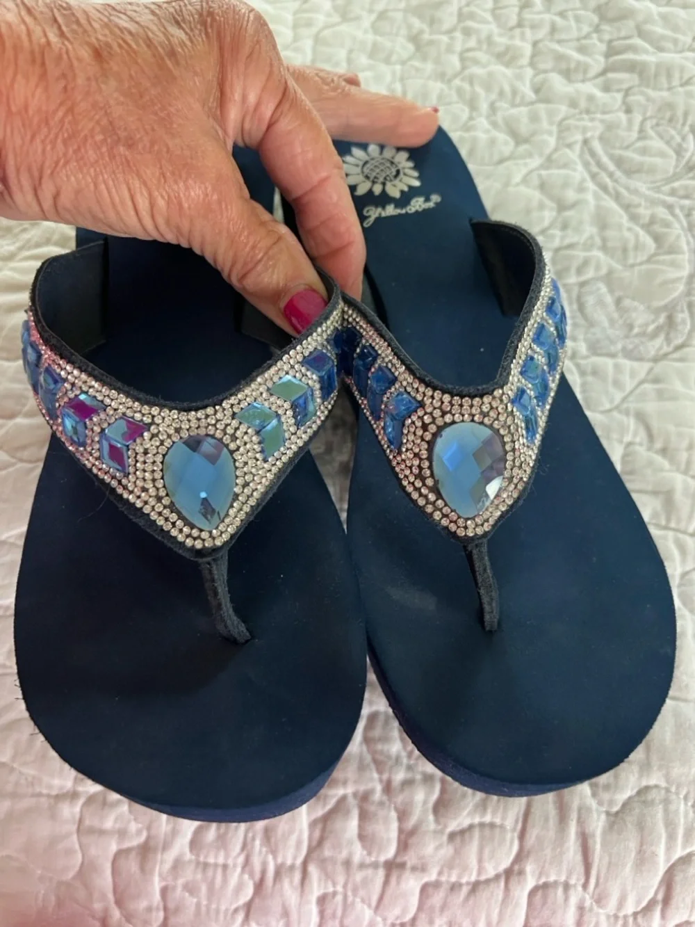 Yellow Box Women’s Navy Beaded Sandals with Iridescent Gems. Sz-8.EUC.So Pretty. - Picture 9 of 9